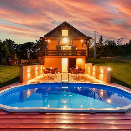 Jungle House With Private Pool And Hot Tub Villa Sveti Ivan Zelina Exterior photo